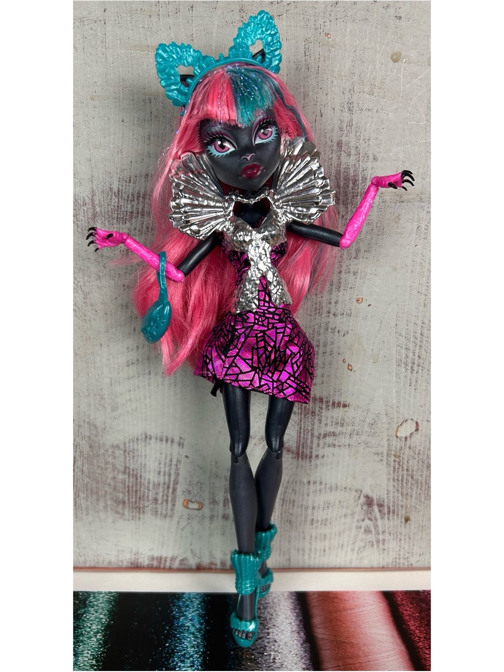 Monster High Catty Noir Boo York Doll no tail